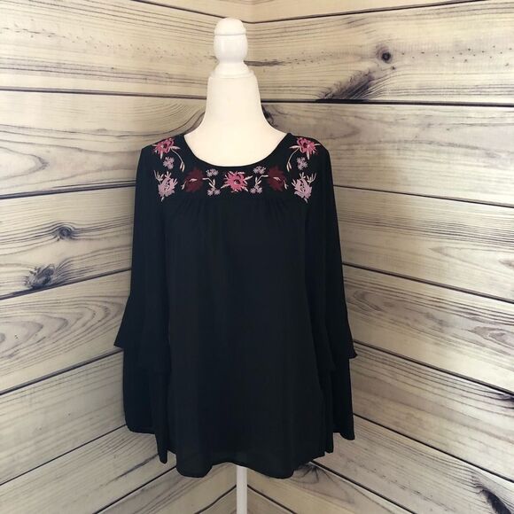 Ruff Hewn Tops - Ruff Hewn Grey Black Bell Sleeve Floral Embroidered Blouse XS